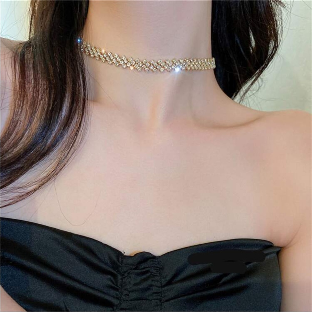 Gold rhinestone necklace - Picture 4 of 4